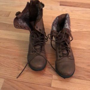 New combat boots with adjustable heights